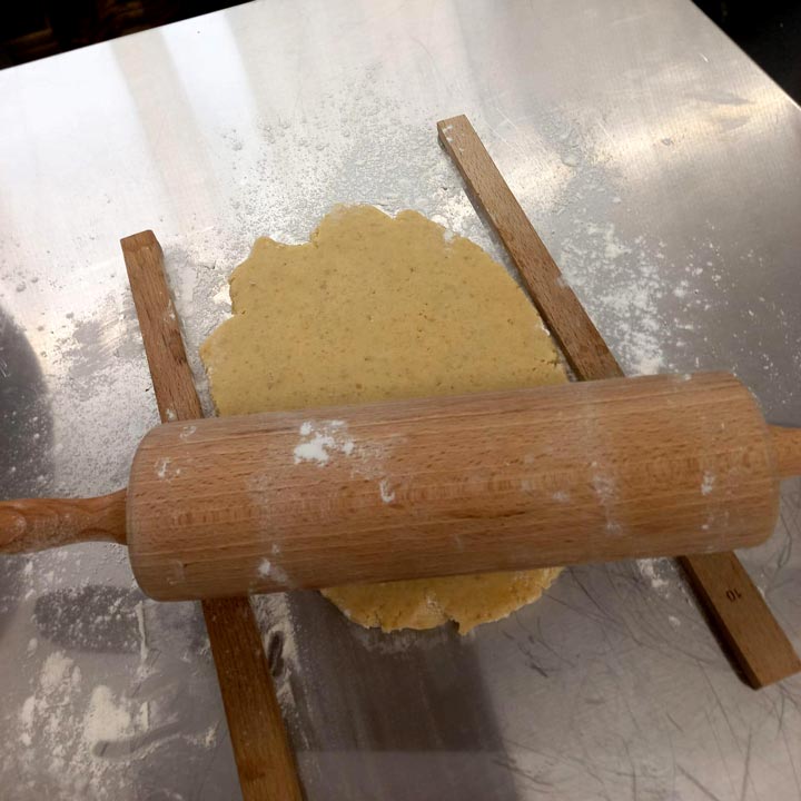 Kuppelwieser Weihnachtsguetzli backen