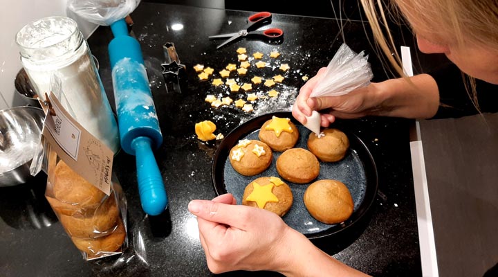 Lebkuchen Biberli dekorieren